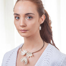 Load image into Gallery viewer, Étoile de Mer choker Bride