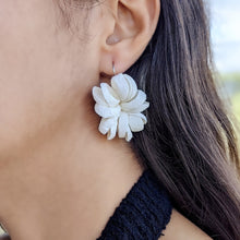 Load image into Gallery viewer, Magnolia Earring