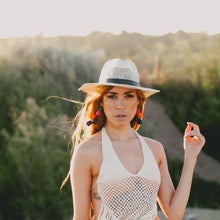 Load image into Gallery viewer, Bouquet Earring