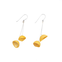 Load image into Gallery viewer, Simple Bunch Earring
