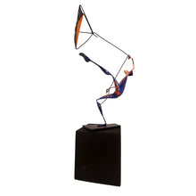Cargar imagen en el visor de la galería, Escultura de Papel Maché Figura Barrilete